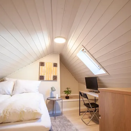200 Meters To Bryggen In Charming Sandviken Apartment